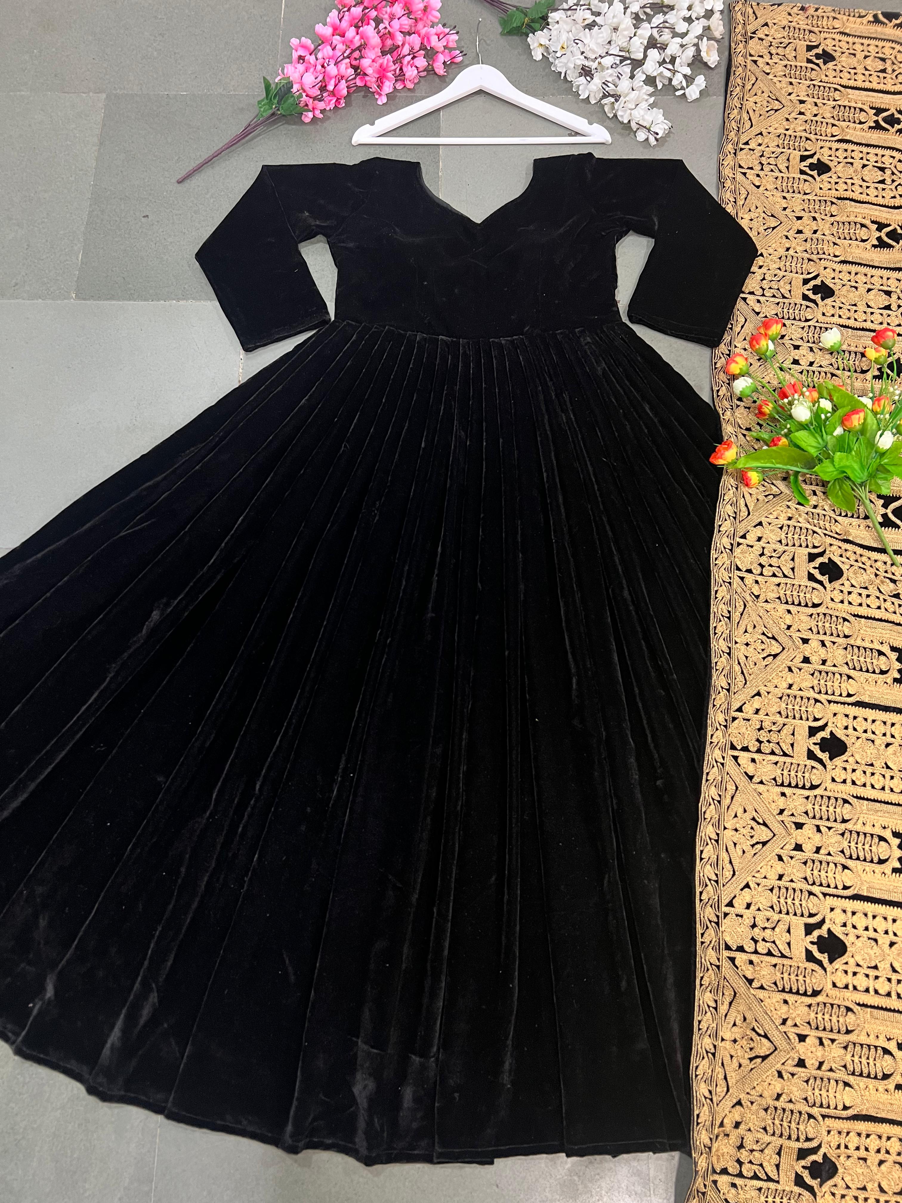 Salwar Suits : Black velvet embroidered party wear gown-hkpdtq2012.edu.vn